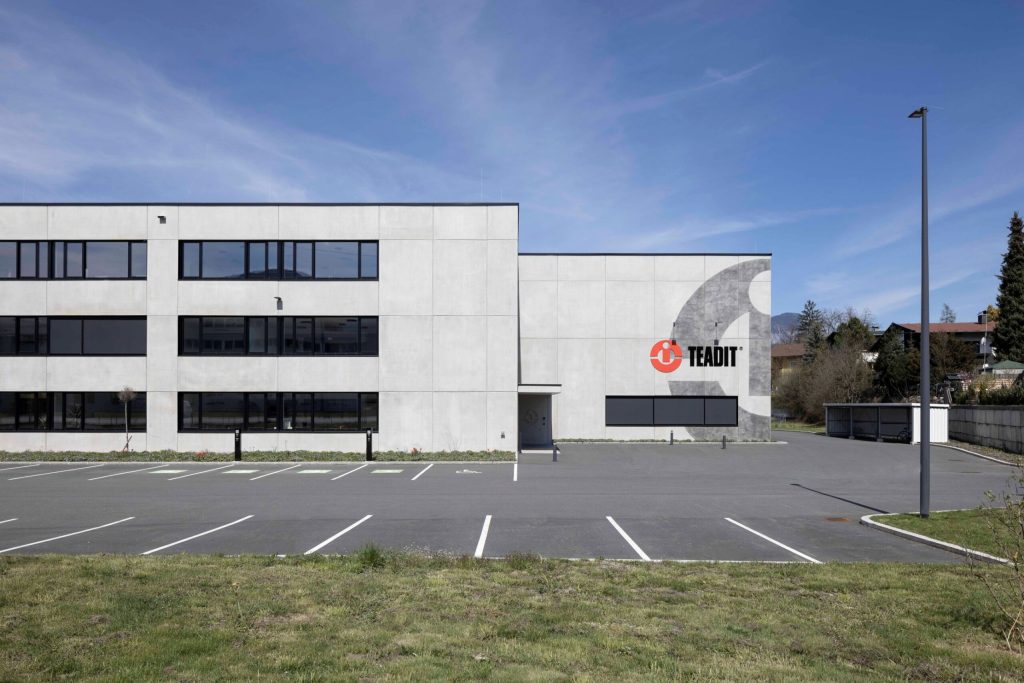 Lager-, Produktions- und Bürogebäude Kirchbichl