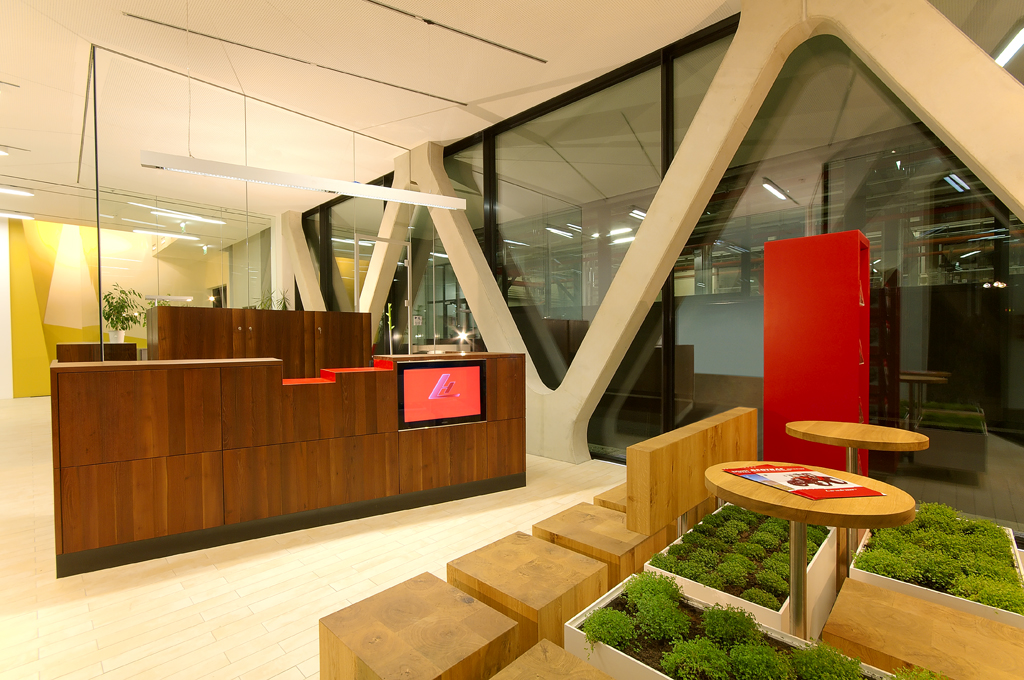 Technologiezentrum Traktorenwerk Lindner