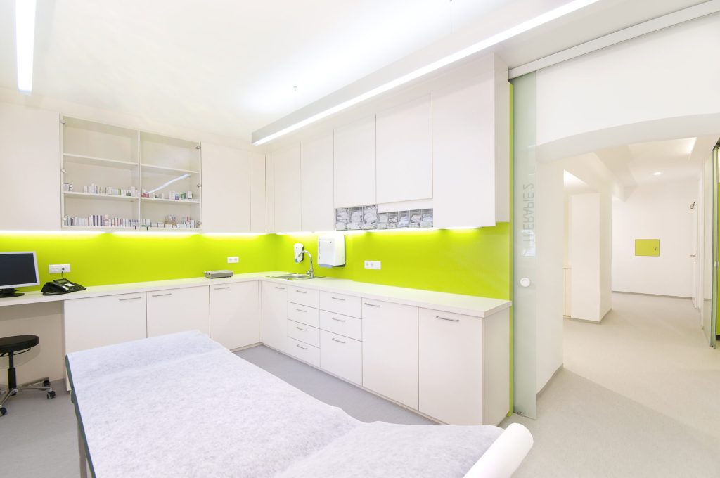 Arztpraxis Brixlegg — Umbau und Praxisplanung — Bild 2