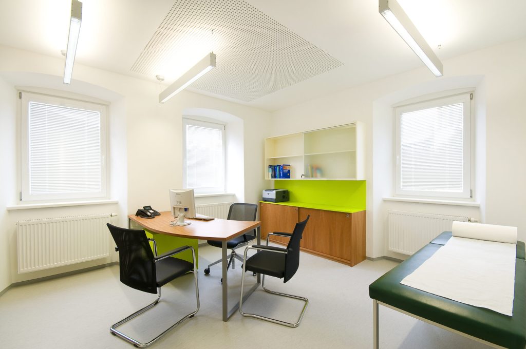 Arztpraxis Brixlegg — Umbau und Praxisplanung — Bild 3